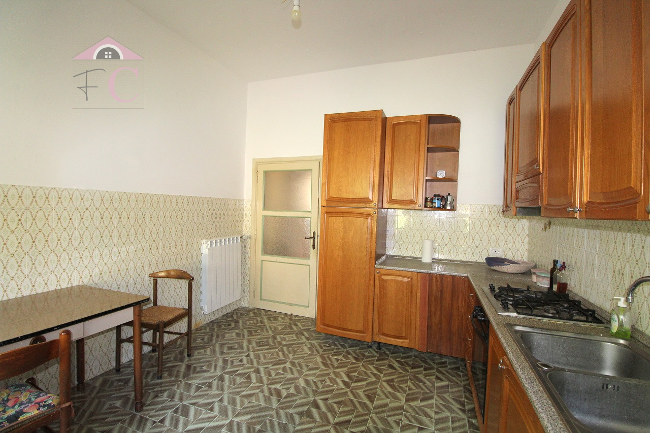 narni-piano rialzato-ristrutturato-giardino-cantina-piccola palazzina 12.png